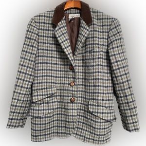 Classic Plaid Blazer with Brown Accents